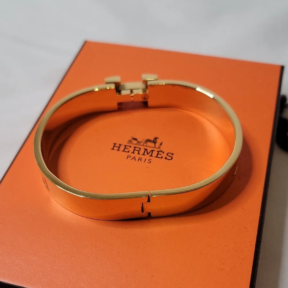 Hermes Orange Enamel Clic H Bracelet with Gold Hardware - Picture 4 of 4